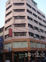 店住三角窗